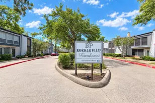 10170 Beekman Pl Dr, Houston, TX 77043 - Photo 32