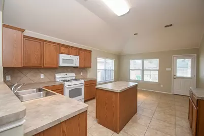 5010 Bridgevalley Court, Spring, TX 77379 - Photo 10