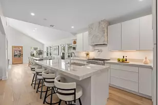 1011 W Cottage St, Houston, TX 77009 - Photo 2