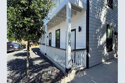 920 Ave L #D, Galveston, TX 77550 - Photo 4