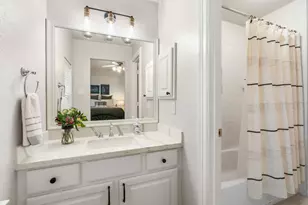 27 Wooded Path Pl, The Woodlands, TX 77382 - Photo 34