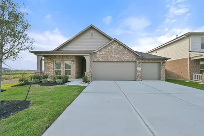 1536 Apache Heights Dr, Dayton, TX 77535 - Photo 1