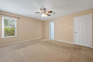 408 Foxmeadow Ln, Cleveland, TX 77327 - Photo 14