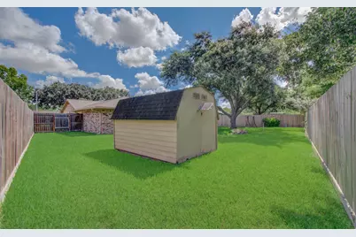 1920 Lazy Creek Lane, Pearland, TX 77581 - Photo 26