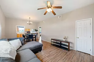 193 Elm St, Blessing, TX 77419 - Photo 6