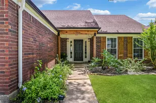 4009 Spring Branch Dr E, Pearland, TX 77584 - Photo 6