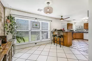 4009 Spring Branch Dr E, Pearland, TX 77584 - Photo 10