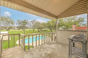 12114 Cherry Point Dr, Mont Belvieu, TX 77535 - Photo 32