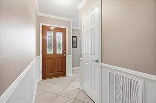 12114 Cherry Point Dr, Mont Belvieu, TX 77535 - Photo 4