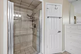 12114 Cherry Point Dr, Mont Belvieu, TX 77535 - Photo 16