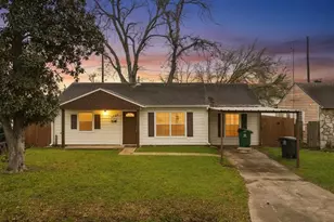 3325 McCrarey Dr, Houston, TX 77088 - Photo 1