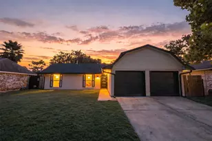 11839 Shady Meadow St, Houston, TX 77039 - Photo 2