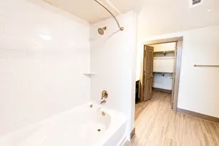 2910 Milam St St, Houston, TX 77006 - Photo 10