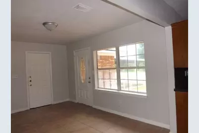 729 S 5th Street, La Porte, TX 77571 - Photo 8