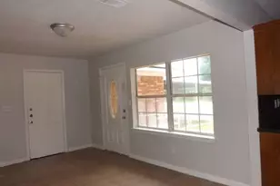 729 S 5th St, La Porte, TX 77571 - Photo 8