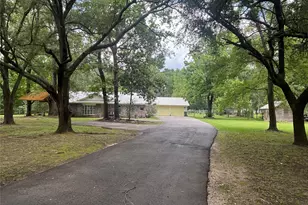 2 Magnolia Ln, Huffman, TX 77336 - Photo 1