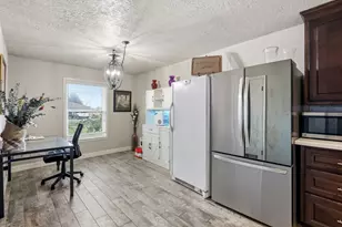 1539 Sterling Dr, Baytown, TX 77523 - Photo 14