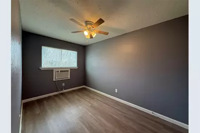 8010 Roswell Street #3, Houston, TX 77022 - Photo 8