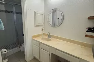 14235 Royal Hill Dr, Houston, TX 77083 - Photo 2