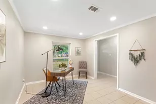 906 Broad Ripple Dr, Huffman, TX 77336 - Photo 6