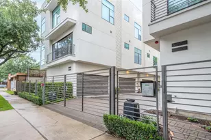 1004 California St, Houston, TX 77006 - Photo 4