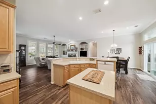 167 E Northcastle Cir, Conroe, TX 77384 - Photo 6