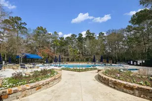 167 E Northcastle Cir, Conroe, TX 77384 - Photo 32