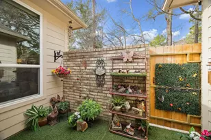 167 E Northcastle Cir, Conroe, TX 77384 - Photo 20