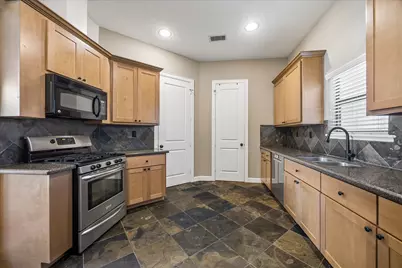 5811 Maxie Street, Houston, TX 77007 - Photo 4