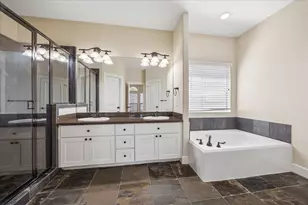 5811 Maxie St, Houston, TX 77007 - Photo 8