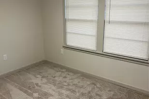 902 Alice St, Sweeny, TX 77480 - Photo 12