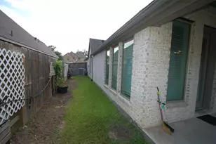 3226 Bellwick Chase Ln, Houston, TX 77365 - Photo 24