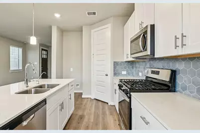 701 Sand Dollar, Kemah, TX 77565 - Photo 2