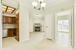 921 Marine Dr, Galveston, TX 77550 - Photo 6