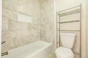 921 Marine Dr, Galveston, TX 77550 - Photo 20