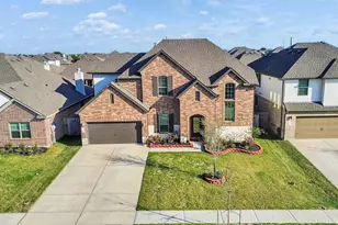818 Kingwood Dr, League City, TX 77573 - Photo 1