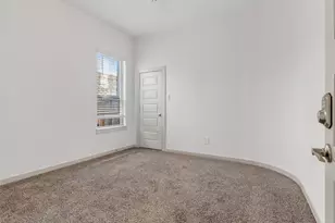 818 Kingwood Dr, League City, TX 77573 - Photo 10