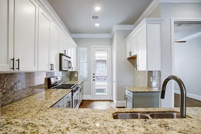 1046 W 23rd Street #H, Houston, TX 77008 - Photo 8