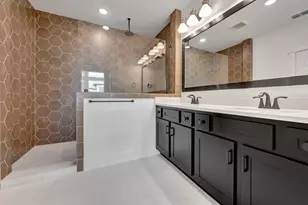 16039 Mason Run Dr, Houston, TX 77079 - Photo 26