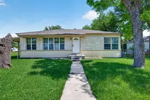 1221 Parkway St, Baytown, TX 77520 - Photo 1