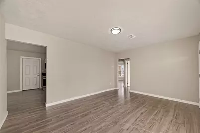 1221 Parkway Street, Baytown, TX 77520 - Photo 6