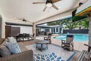 505 Pilgrim Ln, Friendswood, TX 77546 - Photo 2
