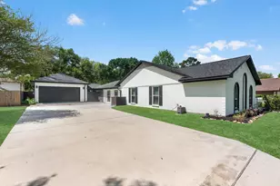 505 Pilgrim Ln, Friendswood, TX 77546 - Photo 8
