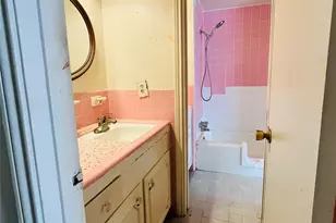 9442 Neuens Rd, Houston, TX 77080 - Photo 16