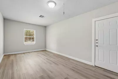 2401 Windsor Lane, Pasadena, TX 77506 - Photo 10