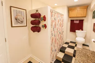 579 Warsaw St, Bayou Vista, TX 77563 - Photo 16