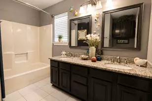579 Warsaw St, Bayou Vista, TX 77563 - Photo 14