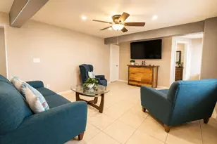 579 Warsaw St, Bayou Vista, TX 77563 - Photo 4