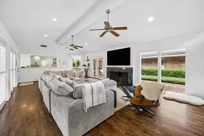 319 Tynebridge Lane, Houston, TX 77024 - Photo 8