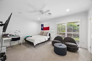 319 Tynebridge Ln, Houston, TX 77024 - Photo 12